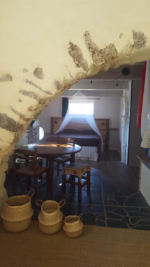 Gite Dans Ancienne Bergerie En Pleine Garrigue Fraissé-des-Corbières Eksteriør billede